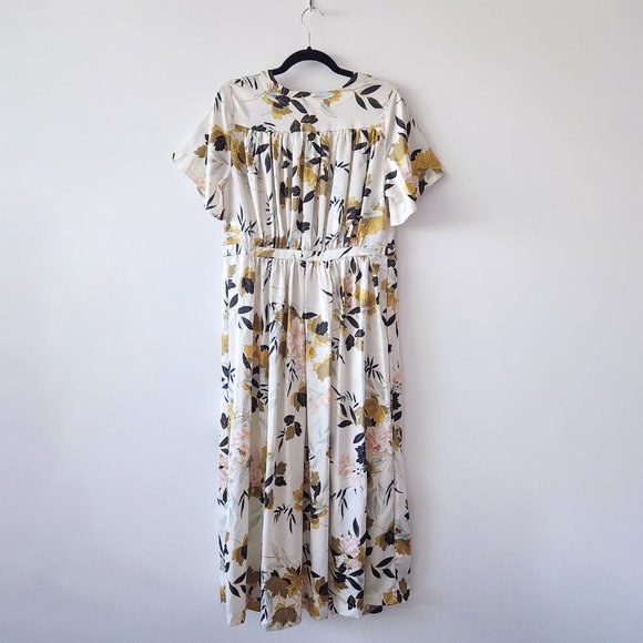 Easel Boutique Silky Satin Floral Peony Maxi Length House Robe Size M NWOT - Picture 7 of 16